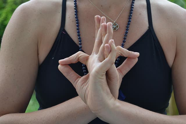 yoga-heart